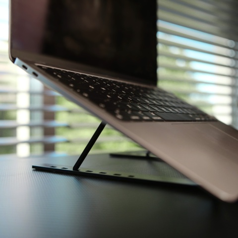 Przenośna podstawka pod laptop i tablet PB-05 Przenośna podstawka pod laptop i tablet PB-05